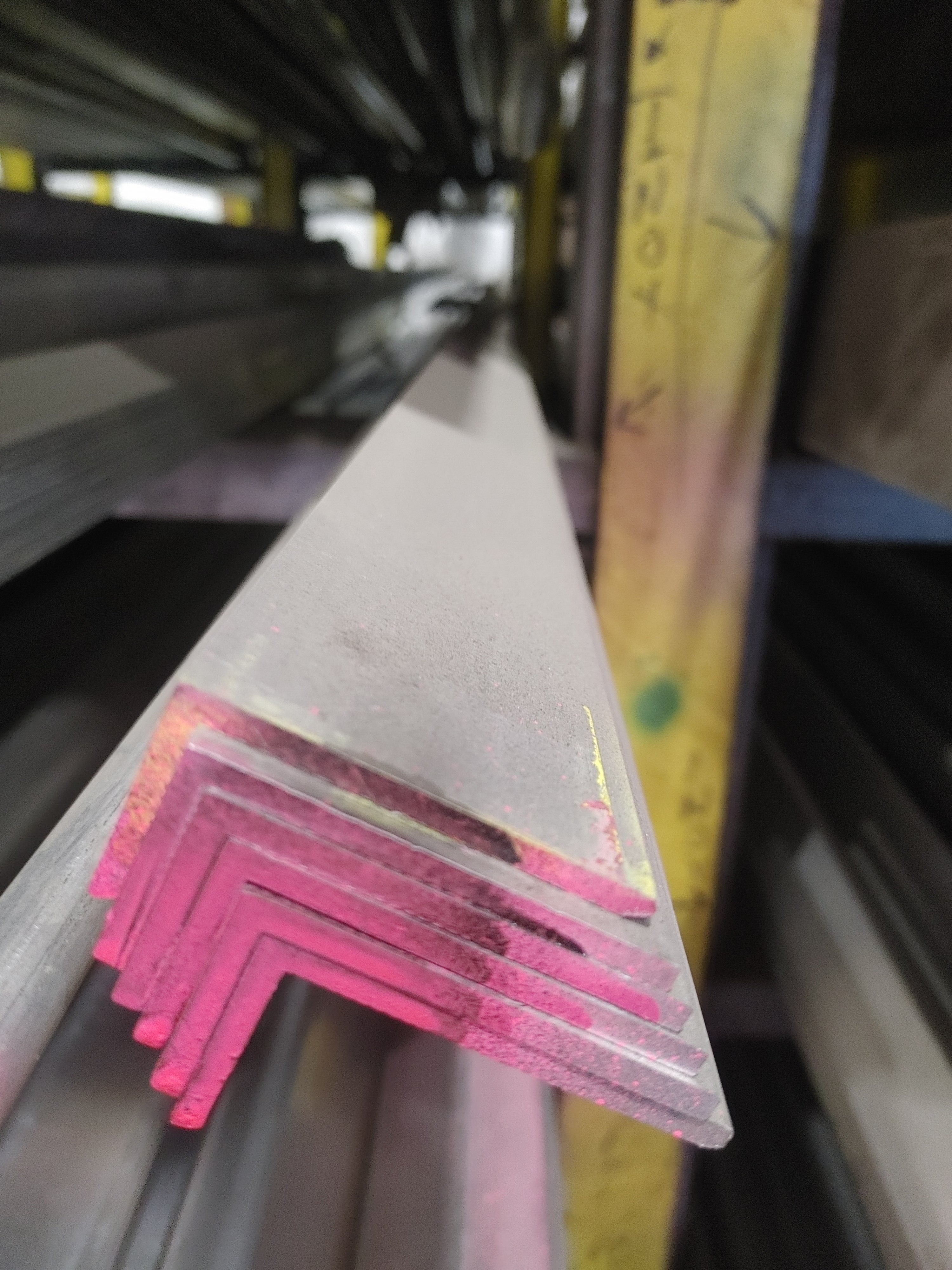 Aluminum 6063-T5 Angles (Square Inner Corner)